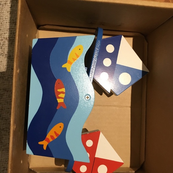 Crocodile Creek Hopscotch musical sailboats - Picture 5 of 6